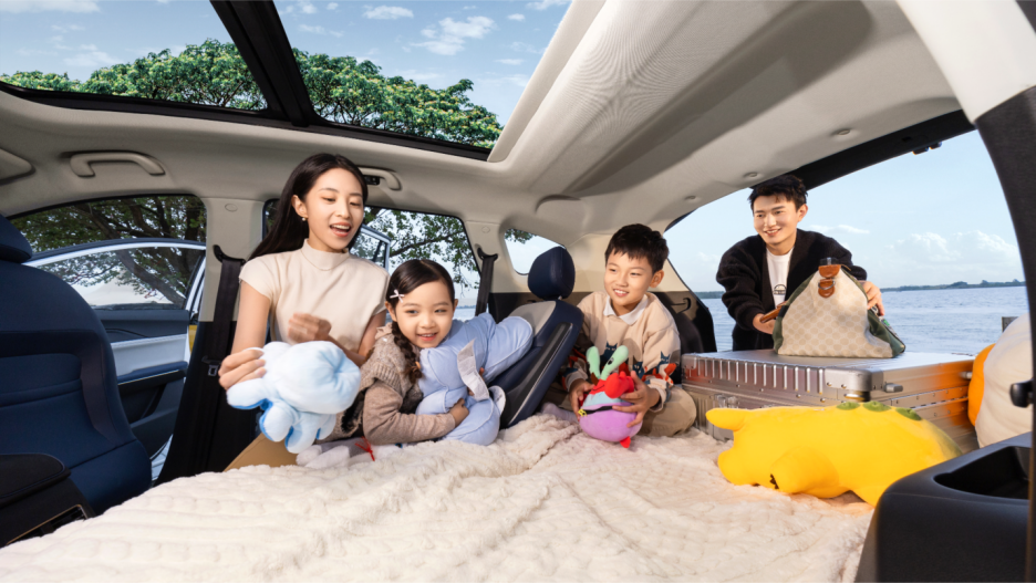 9.98-14.98万元  大七座电混SUV  英国威廉希尔X8 E家正式上市1233.png